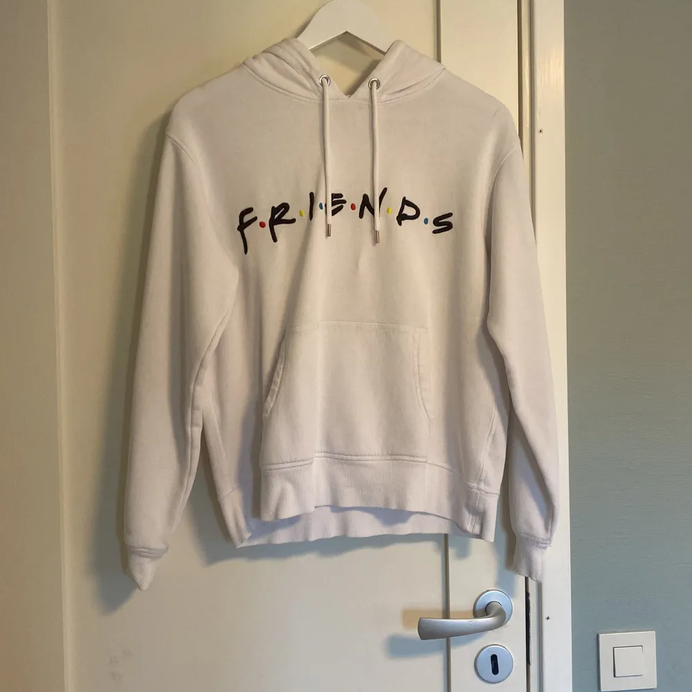 Friends Hoodie bra skick 🤝. Hoodies.