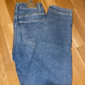 Jeans från Gina Tricot. Bra skick. 