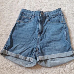 Molly shorts från gina  - Fina shorts från ginna