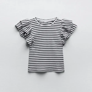 Zara topp  - jättefin zara topp i storlek S  Använt typ 1 gång, pris kan pratas. Kontakta för frågor ❤️