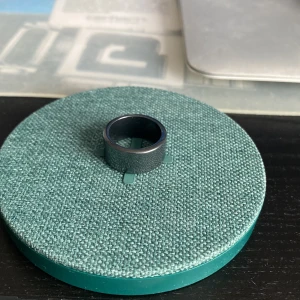 Järn ring - Hej säljer denna handgjorda ringen Storlek 9 Är i mörkchrome färg Helt ny Vid frågor eller intresse skriv 