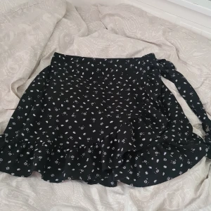 Volang kjol - Kjol med dragkedja