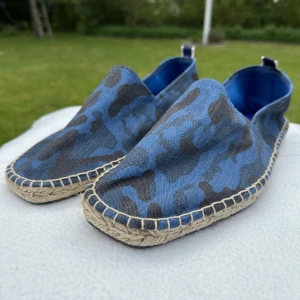 Replay, Espadrillos, Strl 43 - Fint skick. Aldrig använda. Strl 43 (små i storleken).