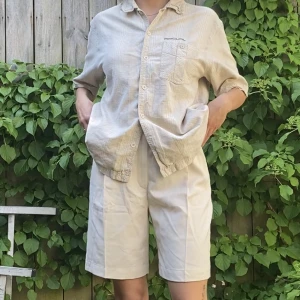 Kostymshorts - Så snygga shorts i kostym-material! Knappt använda. Från Monki.