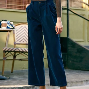 Nya Rihoas byxor, XS-S - Nya Rihoas byxor, Storlek S, oanvända med etiketten  hög midja, vida ben 14 % off website pris  Längd 106 Midja 69 Höfter 100