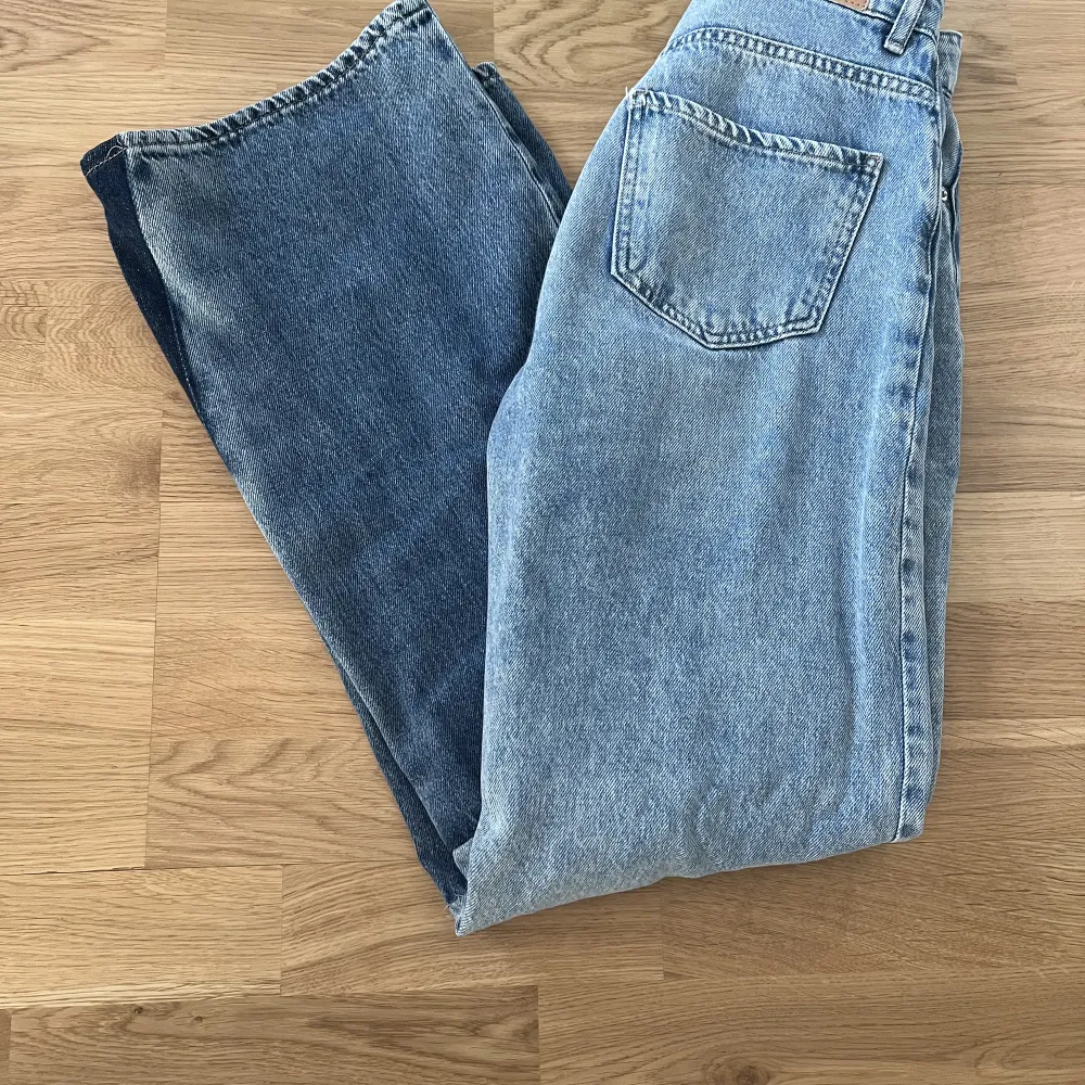 Block jeans i strl 34/XS (passar även 36/S. Knappt använda.. Jeans & Byxor.