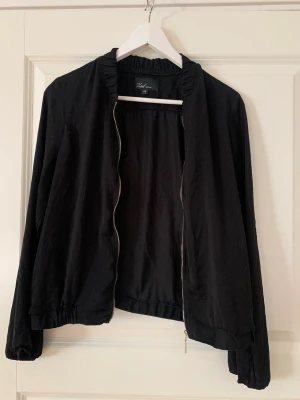 Tunn jacka  - Tunn jacka/ kofta 