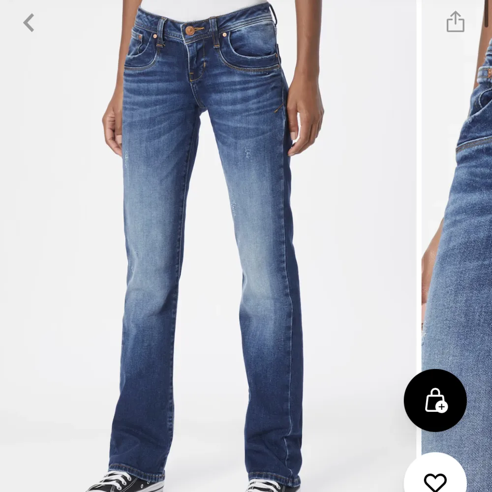 Säljer mina valerie ltb jeans som är mycket populära och slutsålda nästan överallt. Säljer på grund av att jag köpte fel storlek! Modellen på bilden bär en annan tvätt, jag har färgen ”dark blue”. Använda fåtal gånger. Köparen står för frakten!. Jeans & Byxor.