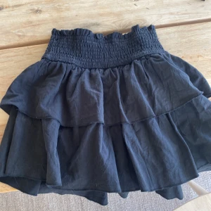 Svart kjol - Fint skick🤍 ordinarie pris 139