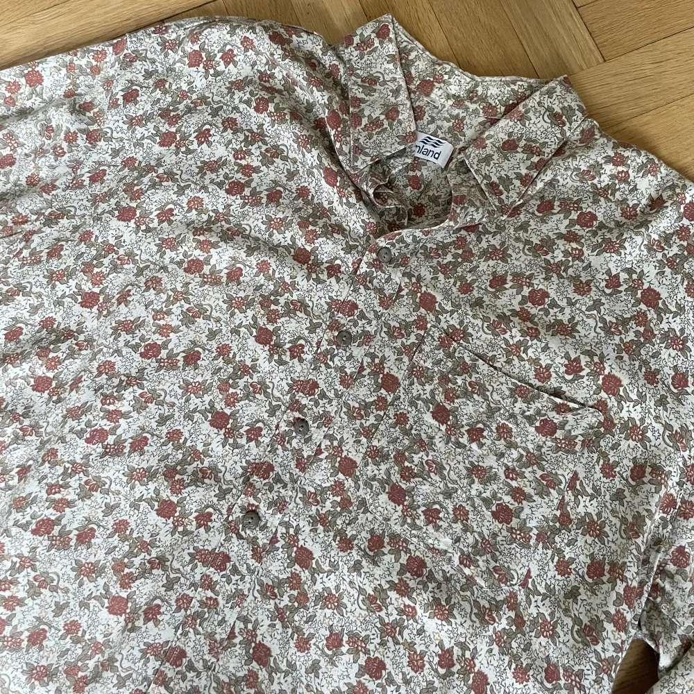 Flower power🌸Riktigt fin vintage-skjorta i storlek Large (herr). Skjortor.