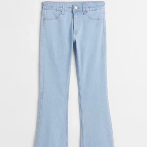 Bootcut jeans  - Hejsan säljer dessa jätte fina bootcut jeans❤️