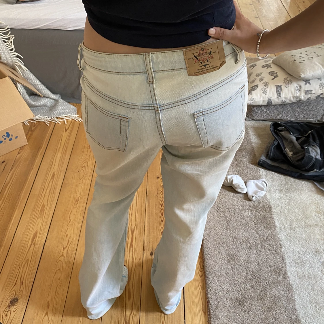 Bootcut-jeans med broderier - 90