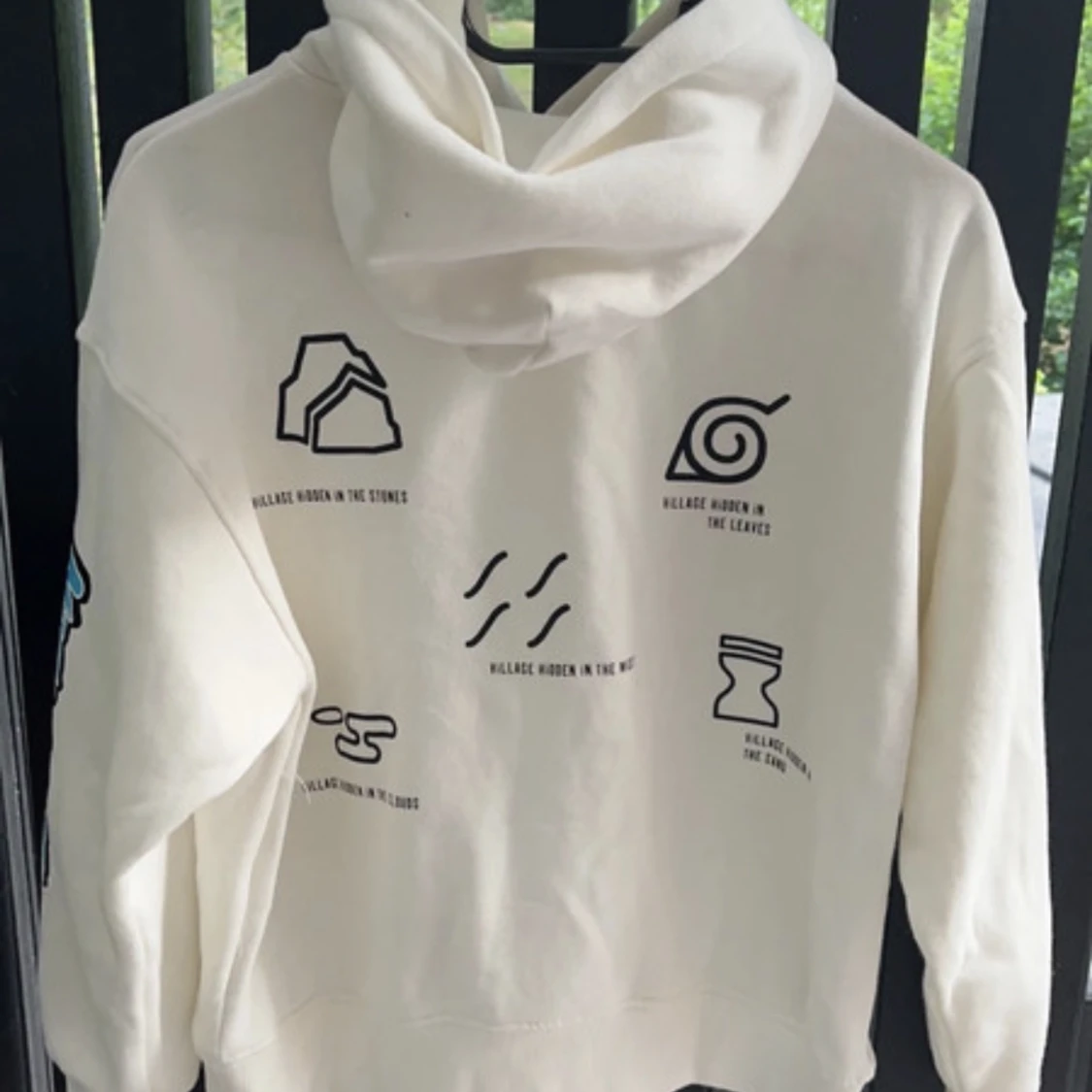 Helt ny Naruto hoodie från zara  - 91