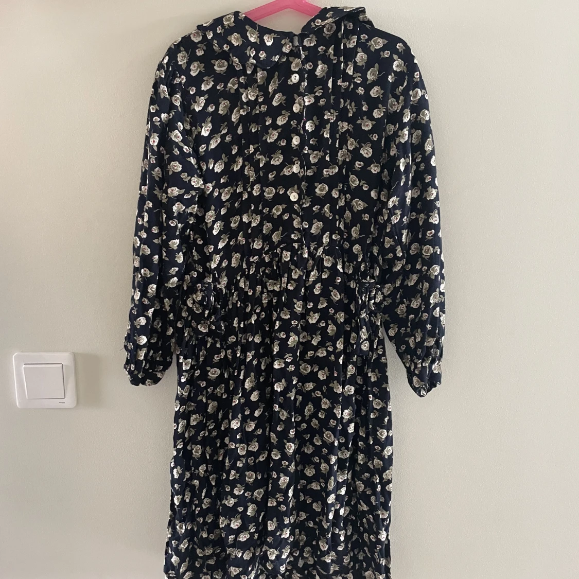 Blommig klänning  - 90