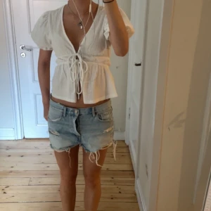 Topp - Superfin topp från Gina. Använd fåtal gånger😍Säljer en likadan i svart som finns på min profil❤️❤️