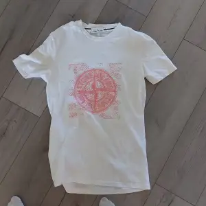 Stone island tshirt köpte fel storlek 