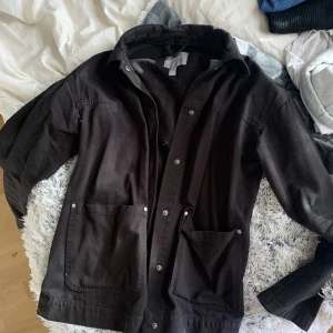 jacka  - jättefin jacka från asos som passar nu till hösten, väldigt fint skick❤️