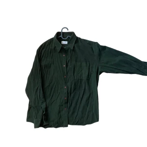 Skjorta - Vintage skjorta. Storlek M/L