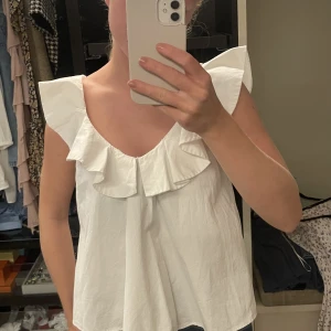 Topp - Superfin topp från Zara, nästan aldrig använd. 