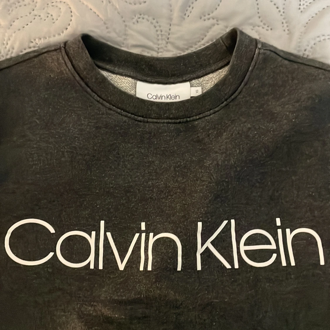 Calvin Klein tröja. Använd några få gånger, säljs för att den inte passar mig längre. - 90