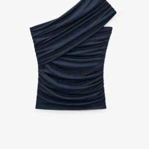 Zara topp - Säljer dena fina zara topp, helt ny men va för liten skriv för frågor💞