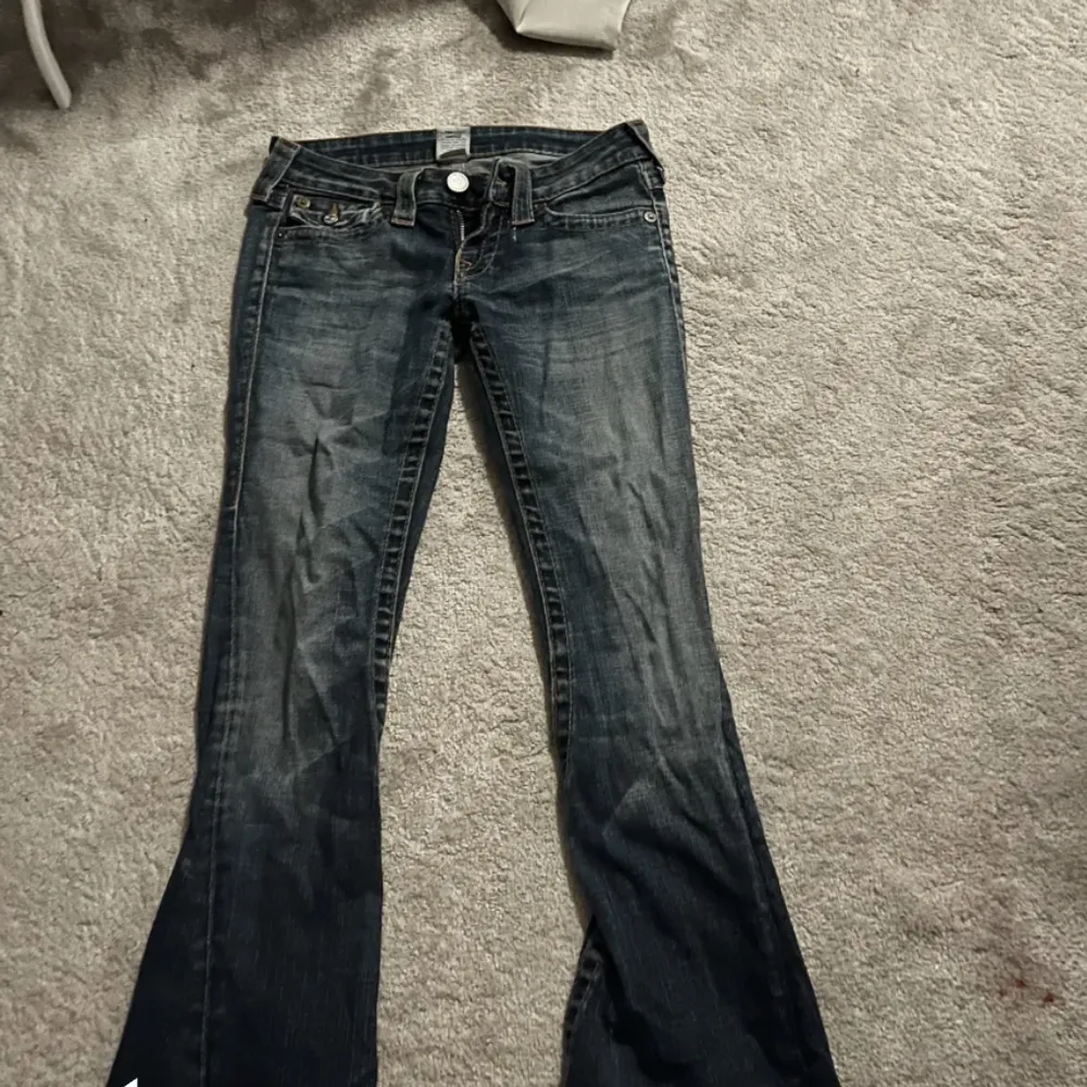 Säljer mina ursnygga true religion jeans  💕 skriv för mer info och bilder 💘💘. Jeans & Byxor.