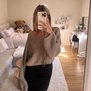 Stickad tröja - Stickad tröja i fint skick🧸 📌Storlek S