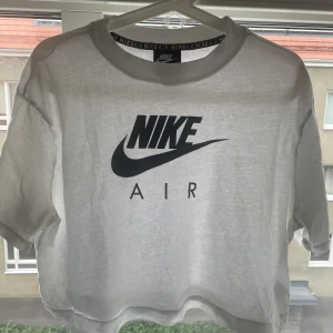 Nike tröja - Fin Nike air tröja🫶🏼bara testad! Köparen står för frakt💌