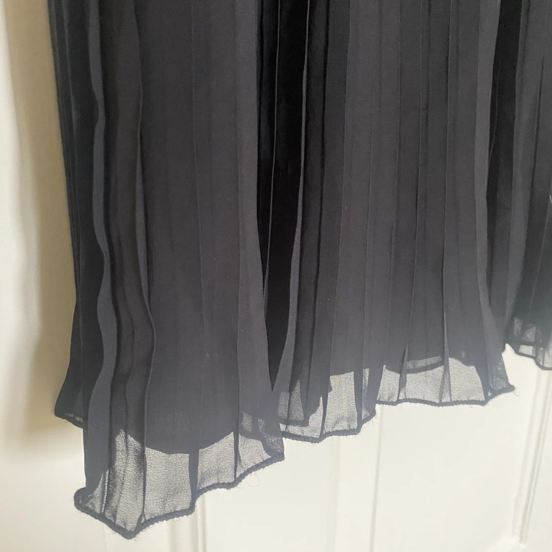 Plisserad kjol från NA-KD  - 2