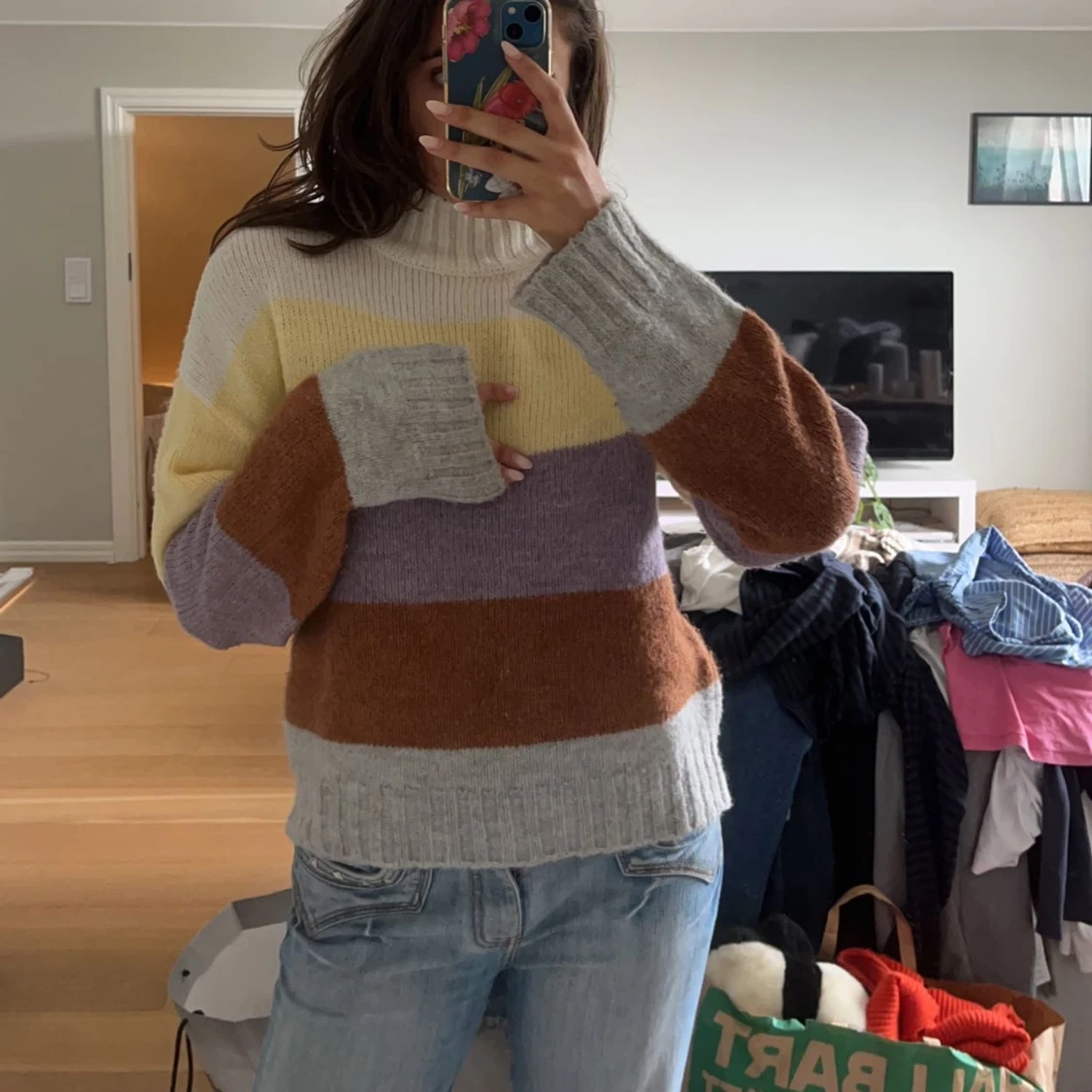 Randig stickad tröja