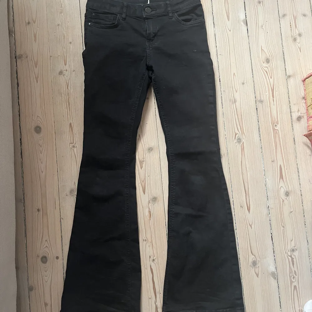 Snygga svarta jeans 🌟strl 160cm 🌟💕💕. Jeans & Byxor.
