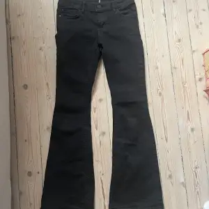 Snygga svarta jeans 🌟strl 160cm 🌟💕💕