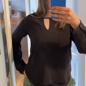 Blus - Säljer denna gulliga helt nya blus ifrån only i storlek 40💗