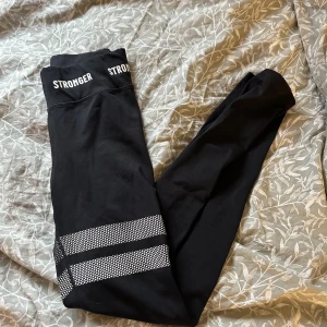 Stronger tights - Träningstights från Stronger i storlek xs🫶🏼
