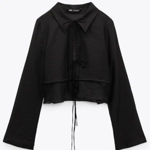 Topp zara - Topp med knytningar fram, oanvänd lappar kvar 