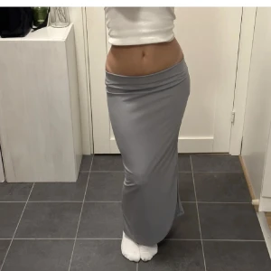 Lång kjol - Lång grå kjol från lager 157❤️❤️ använd ca 2 ggr