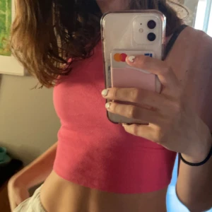 Rosa topp - Rosa söt topp från zara😇😇 säljer pga använder inte längre💖