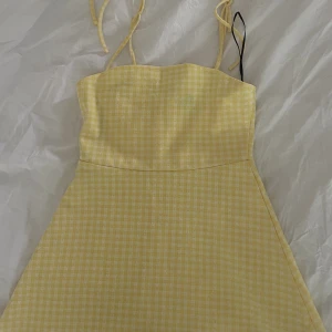 Klänning  - Andvänd 3 gånger typ  Från hm