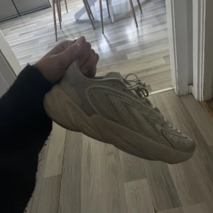 Adidas träningsskor - Hej! Säljer dessa super snygga träningsskor ifrån adidas💕