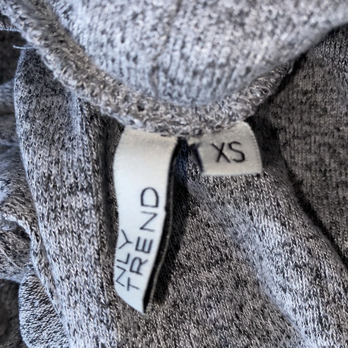 Grå slit tröja - 91