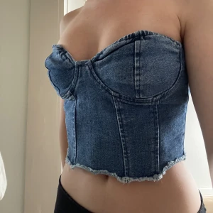 Jeanskorsett - Köpt secondhand, har själv använt den Max 3 ggr