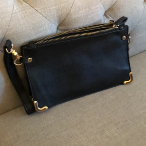 Svart Handväska - Clutch../Handväska Svart