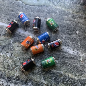 Läsk  - Dessa e super coola och personligen en favorit dessa läskburkar är riktigt coola 