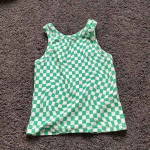 Linne - Säljer detta linne från Kappahl.Pris kan diskuteras. TRYCK EJ PÅ KÖP NU DIREKT.