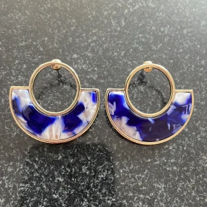 Örhängen - Snygga örhängen från na-kd🧚‍♀️