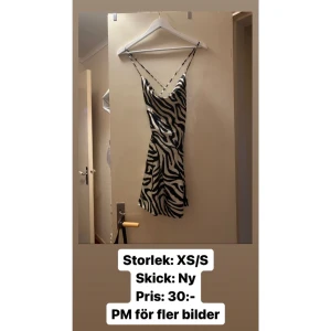 Klänning - KOM GÄRNA MED EGET PRISFÖRSLAG. Pm för fler bilder!