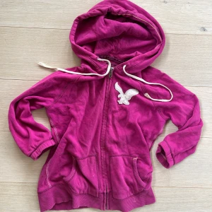 American eagle hoodie - American eagle hoodie!! Fett chill köp i usa 💋💖kan posta möta upp! Väldigt y2k