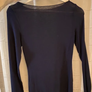 Intimissimi - Säljer denna mjuka långärmad från intimissimi. Aldrig använd!!