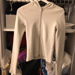 Kofta  - Fin kofta från weekday som aldrig är använd