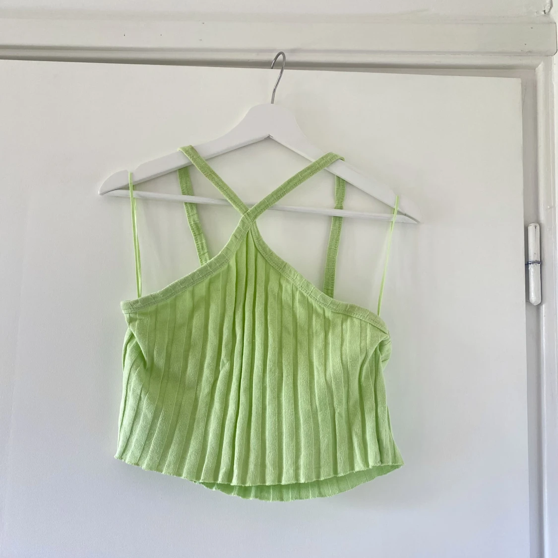 Grön topp med knytdetalj  - 90